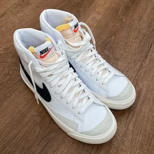 Women’s Nike High Top Blazer Mid ‘77